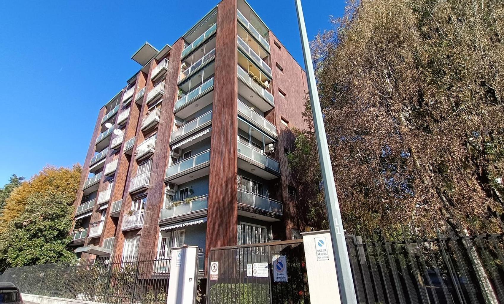Sahi - Via Dei Ciclamini Mm1 Primaticcio, Stadio San Siro, Ospedale San Carlo Milan Luaran gambar