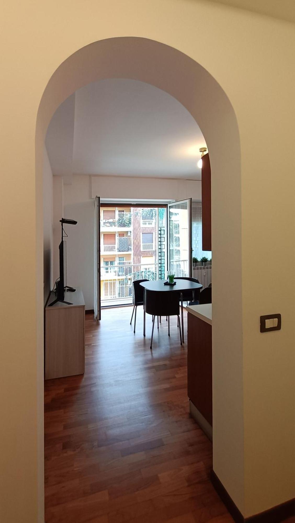 Sahi - Via Dei Ciclamini Mm1 Primaticcio, Stadio San Siro, Ospedale San Carlo Milan Luaran gambar